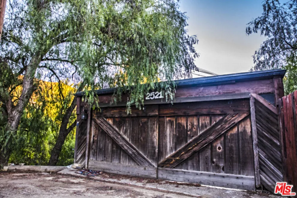 2521 Topanga Skyline Drive Topanga, CA 90290
