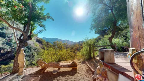 2521 Topanga Skyline Drive