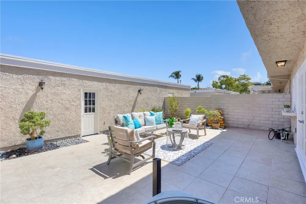 5191 Victoria Westminster, CA 92683