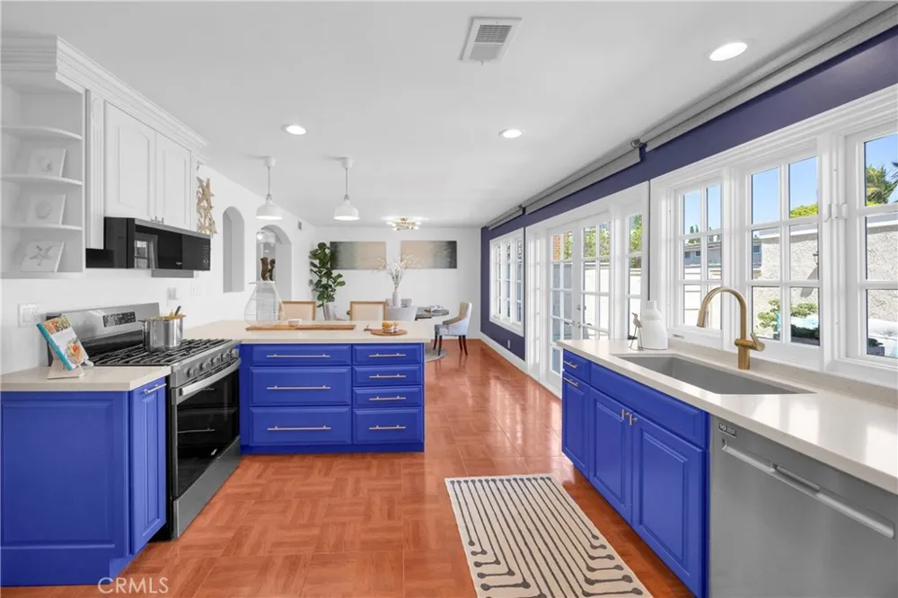 5191 Victoria Westminster, CA 92683