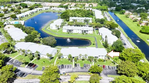 1013 Green Pine Boulevard #H2