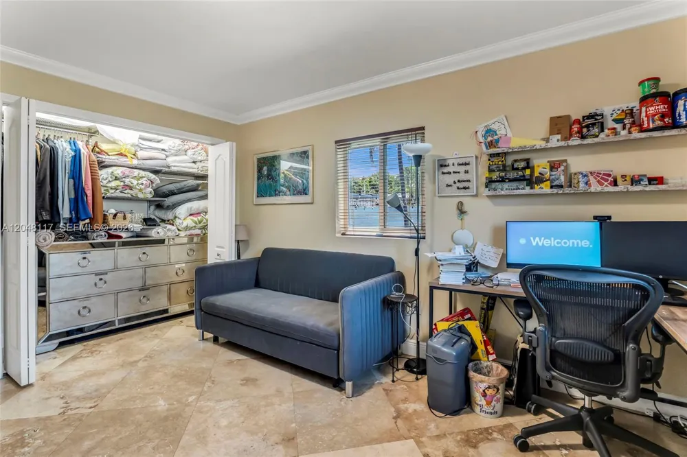 114 SW SW 57th Ct Miami, FL 33144