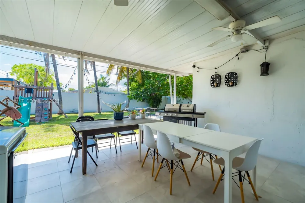 114 SW SW 57th Ct Miami, FL 33144