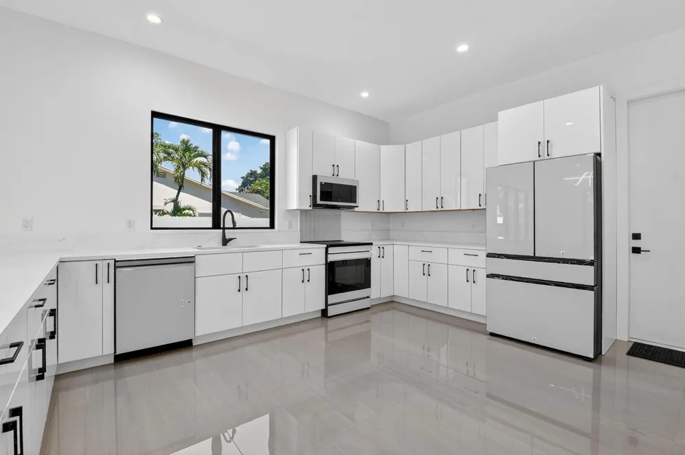 3920 Espan Court Palm Springs, FL 33461