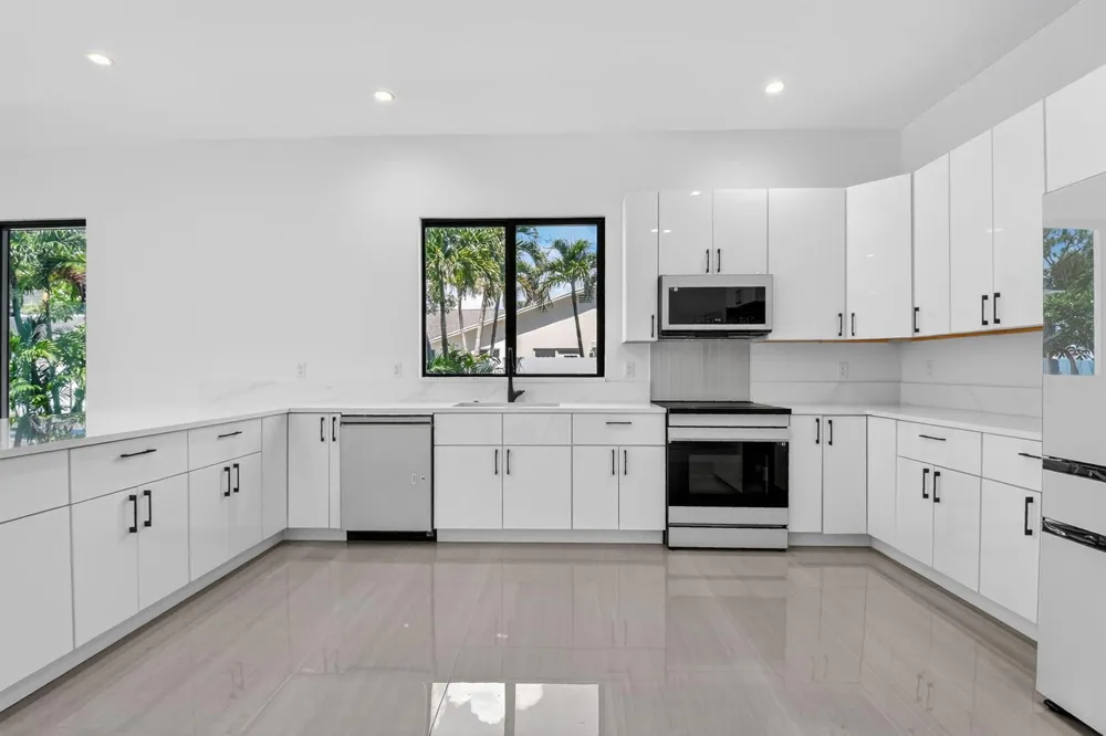 3920 Espan Court Palm Springs, FL 33461