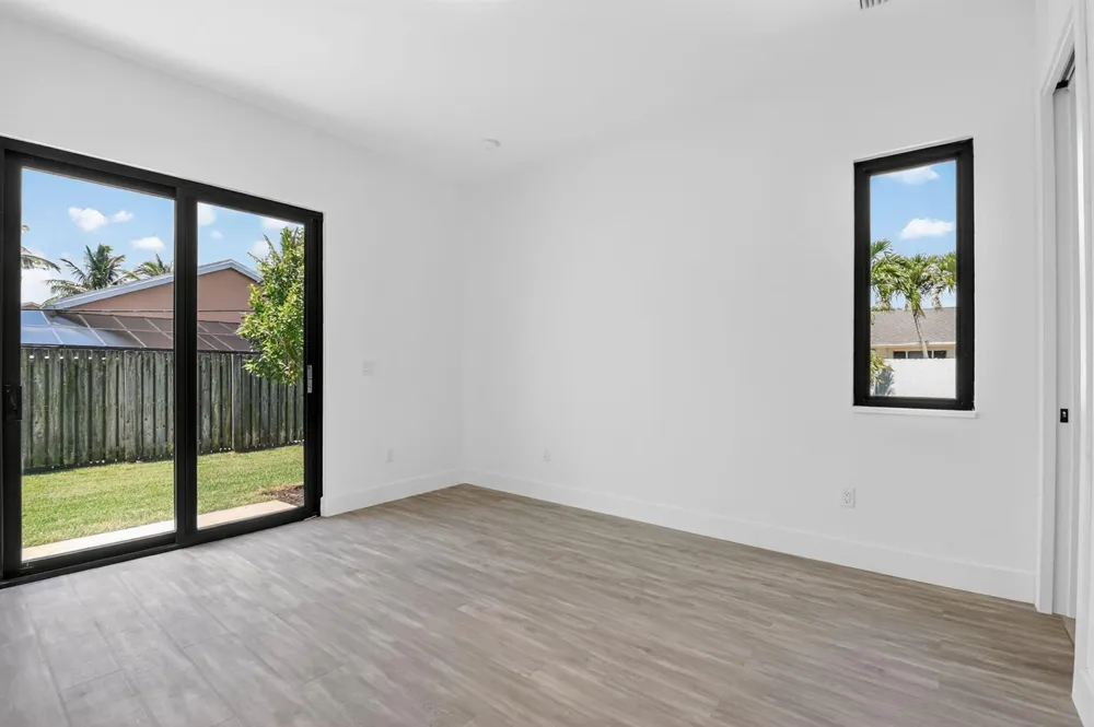 3920 Espan Court Palm Springs, FL 33461