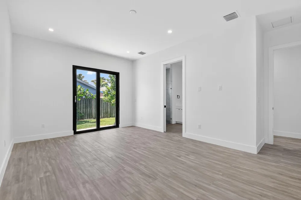 3920 Espan Court Palm Springs, FL 33461