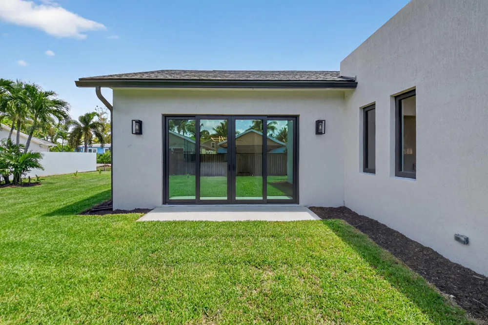 3920 Espan Court Palm Springs, FL 33461