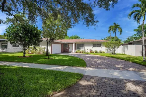 14375 Lake Candlewood Ct