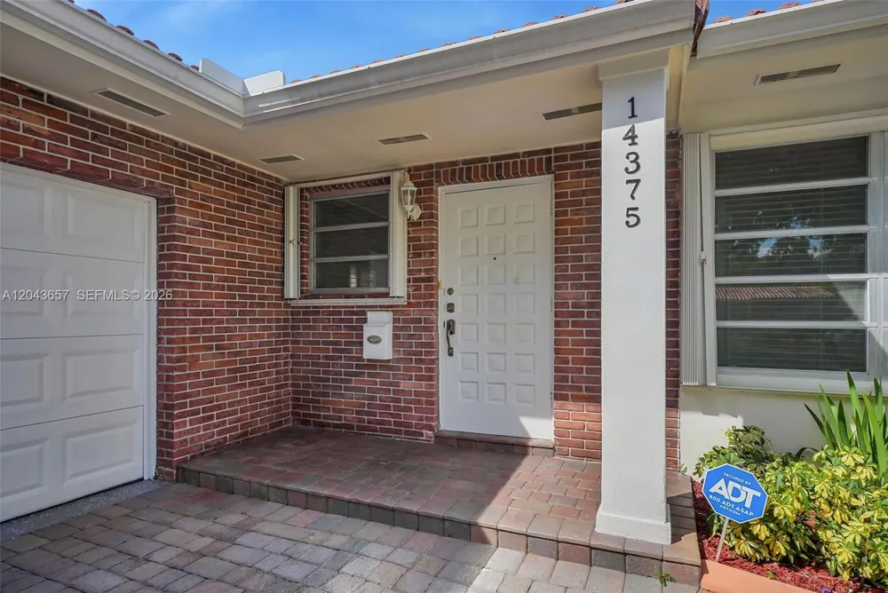 14375 Lake Candlewood Ct Miami Lakes, FL 33014