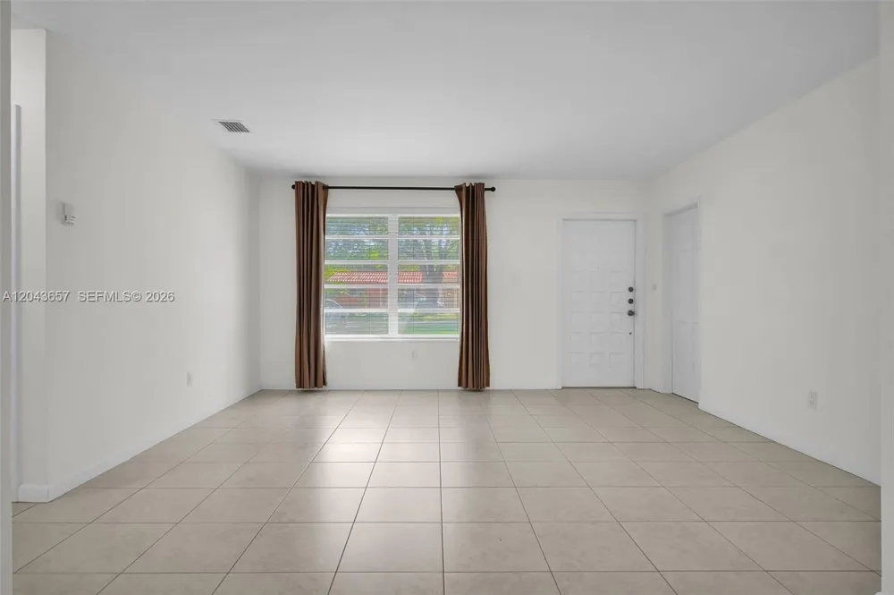 14375 Lake Candlewood Ct Miami Lakes, FL 33014
