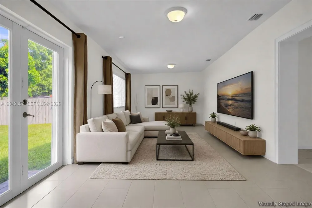 14375 Lake Candlewood Ct Miami Lakes, FL 33014