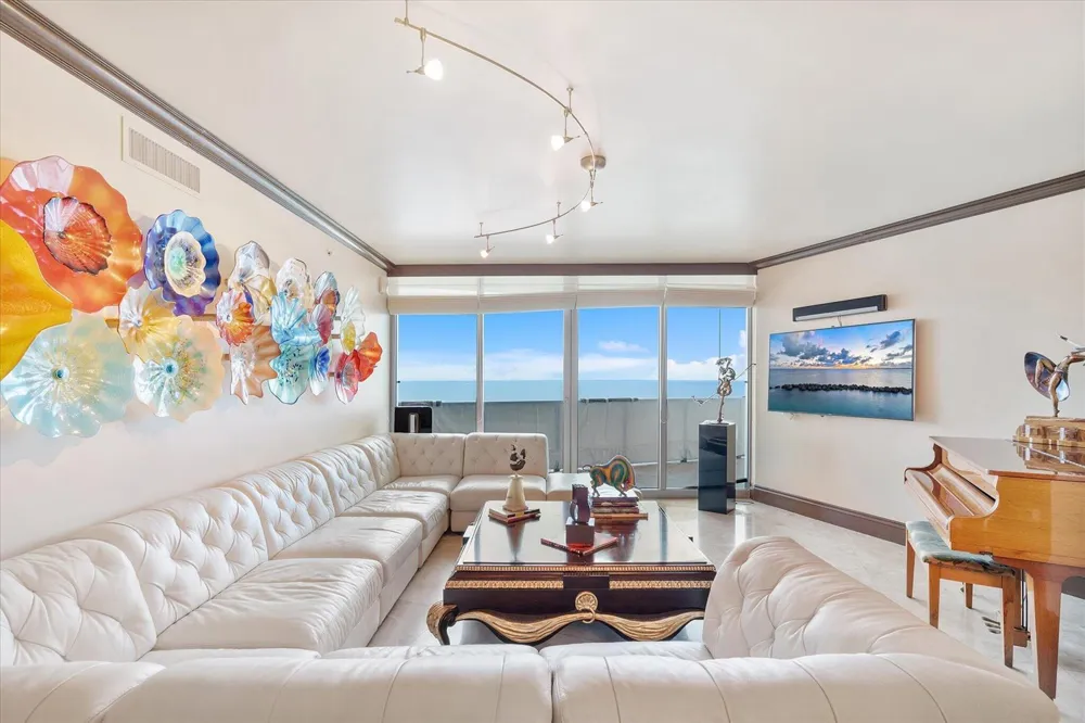 3101 S Ocean Drive #2707 Hollywood, FL 33019