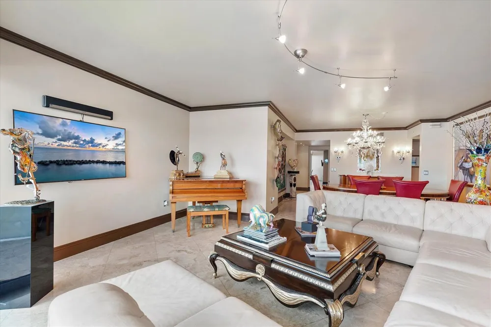 3101 S Ocean Drive #2707 Hollywood, FL 33019