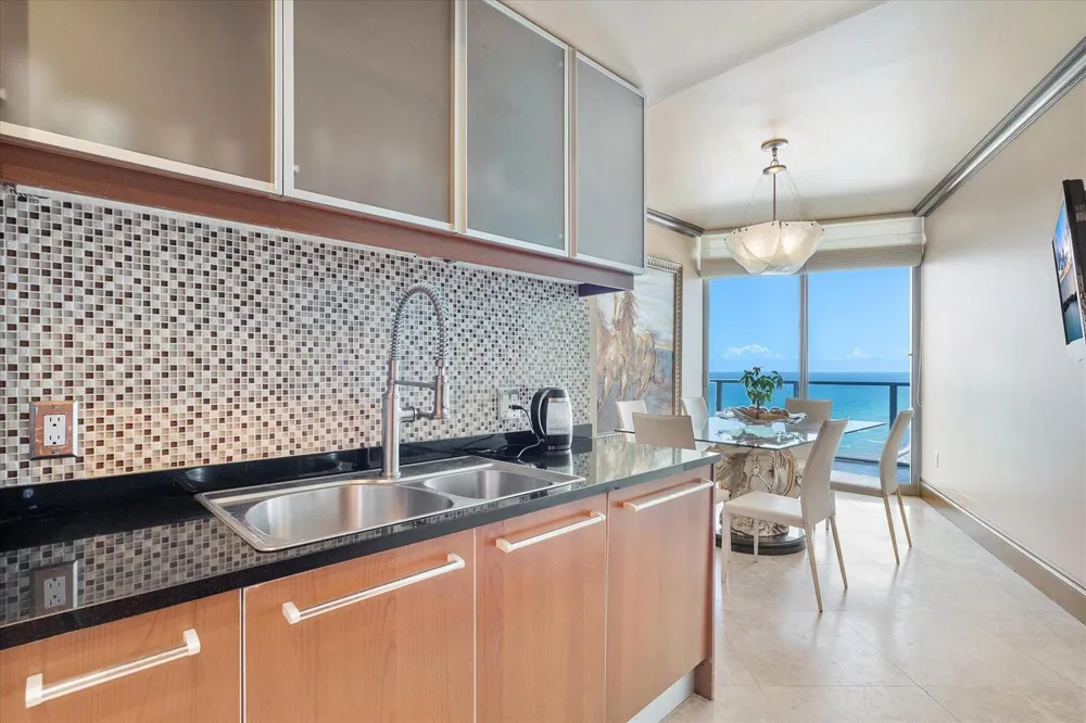 3101 S Ocean Drive #2707 Hollywood, FL 33019