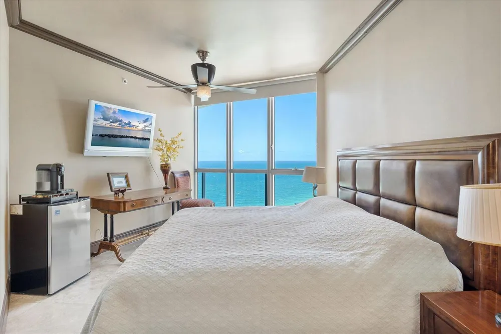 3101 S Ocean Drive #2707 Hollywood, FL 33019