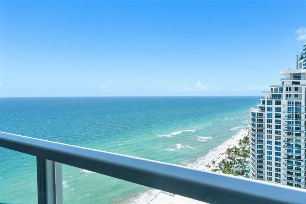 3101 S Ocean Drive #2707 Hollywood, FL 33019