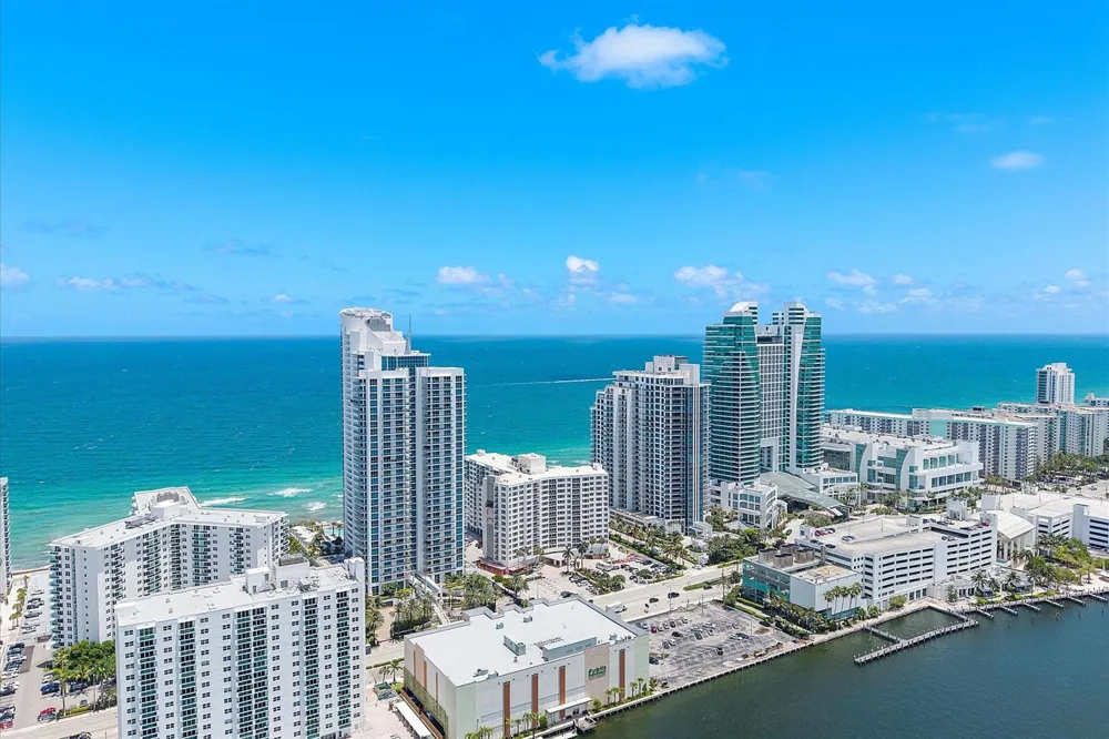 3101 S Ocean Drive #2707 Hollywood, FL 33019