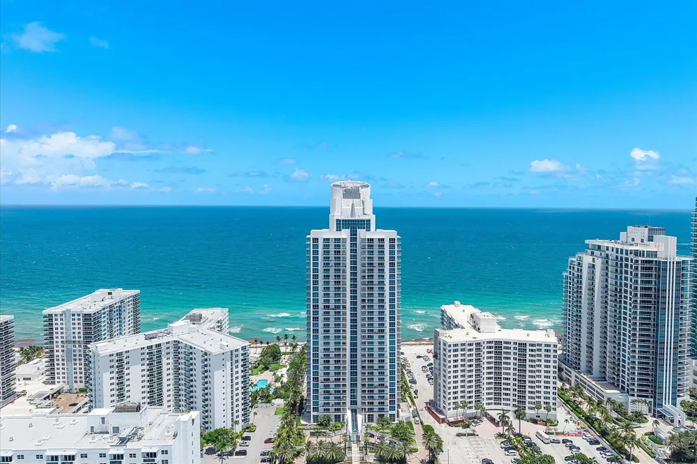 3101 S Ocean Drive #2707 Hollywood, FL 33019