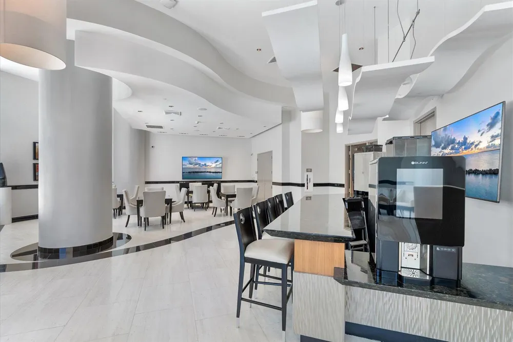 3101 S Ocean Drive #2707 Hollywood, FL 33019