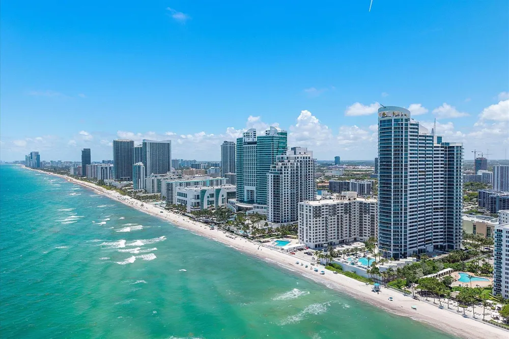 3101 S Ocean Drive #2707 Hollywood, FL 33019