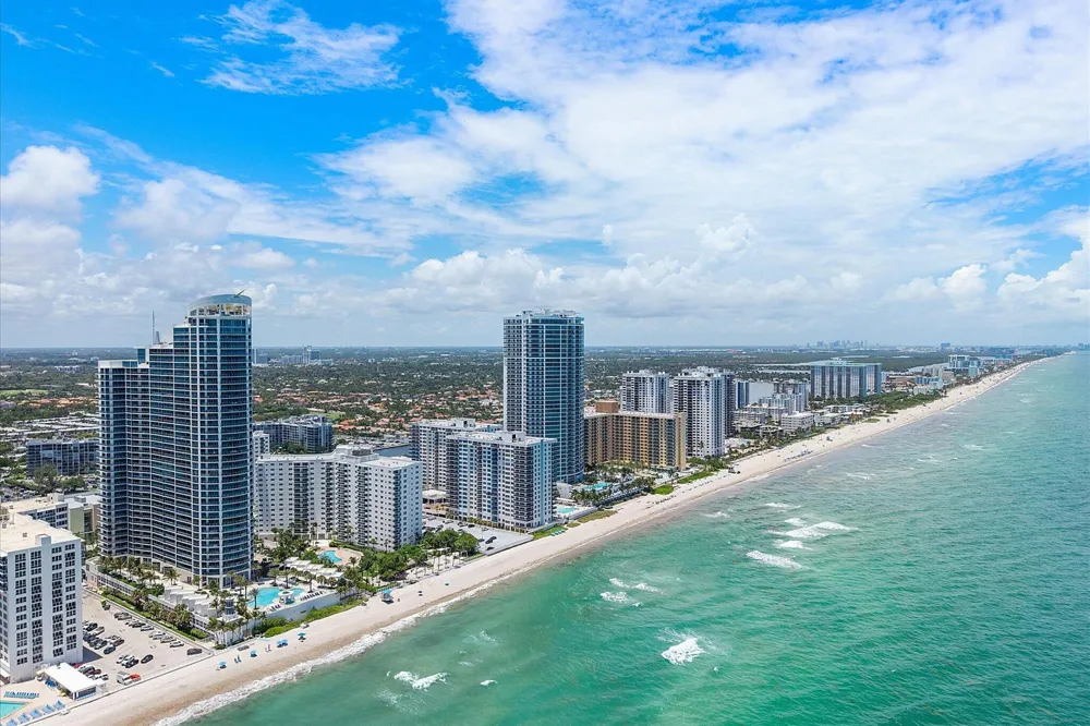 3101 S Ocean Drive #2707 Hollywood, FL 33019