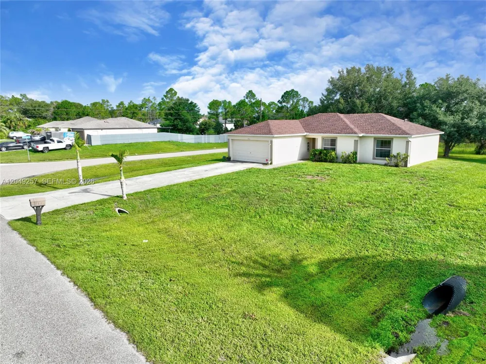 446 Windermere Dr. Lehigh Acres, FL 33972