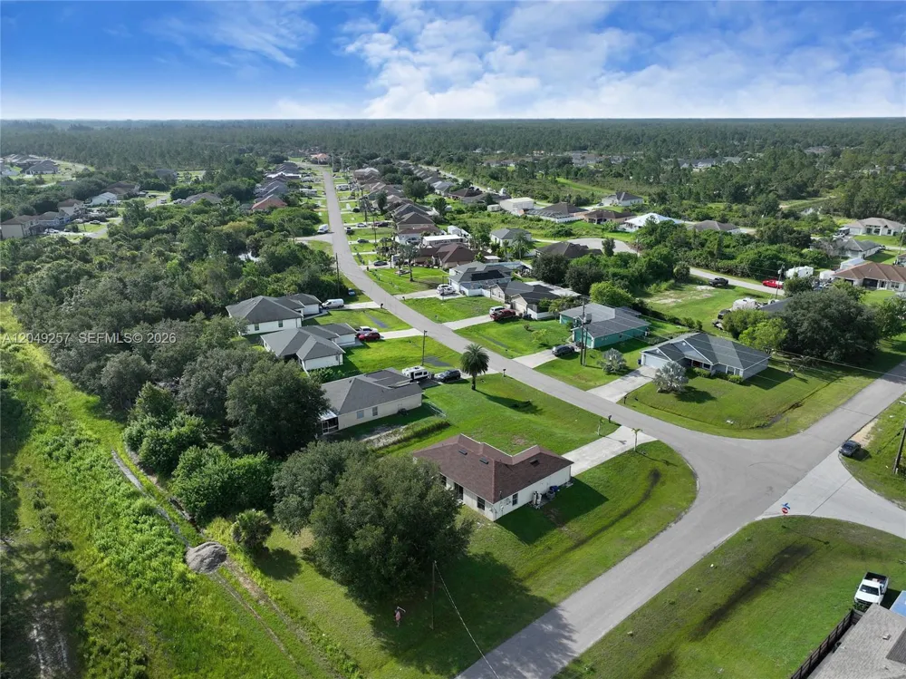 446 Windermere Dr. Lehigh Acres, FL 33972