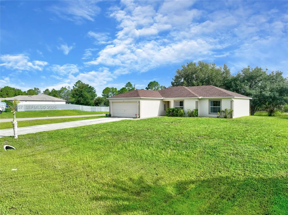 446 Windermere Dr. Lehigh Acres, FL 33972