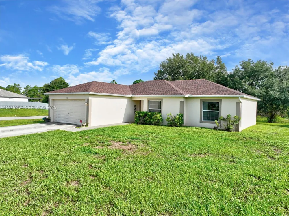 446 Windermere Dr. Lehigh Acres, FL 33972