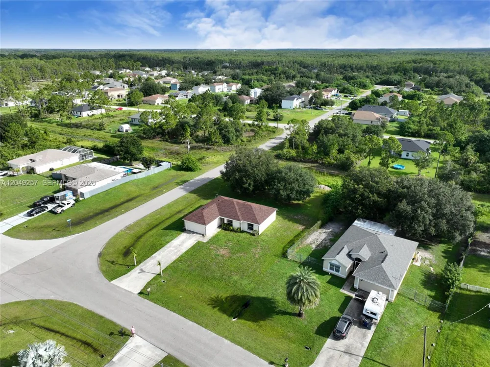 446 Windermere Dr. Lehigh Acres, FL 33972