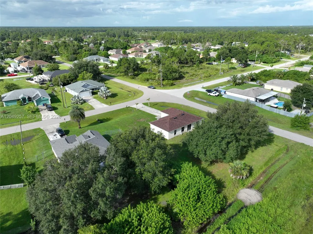 446 Windermere Dr. Lehigh Acres, FL 33972