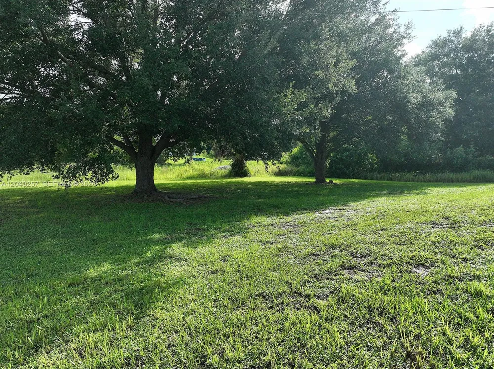 446 Windermere Dr. Lehigh Acres, FL 33972