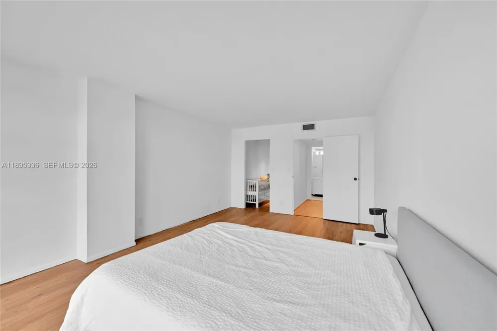 800 Parkview Dr #605 Hallandale Beach, FL 33009