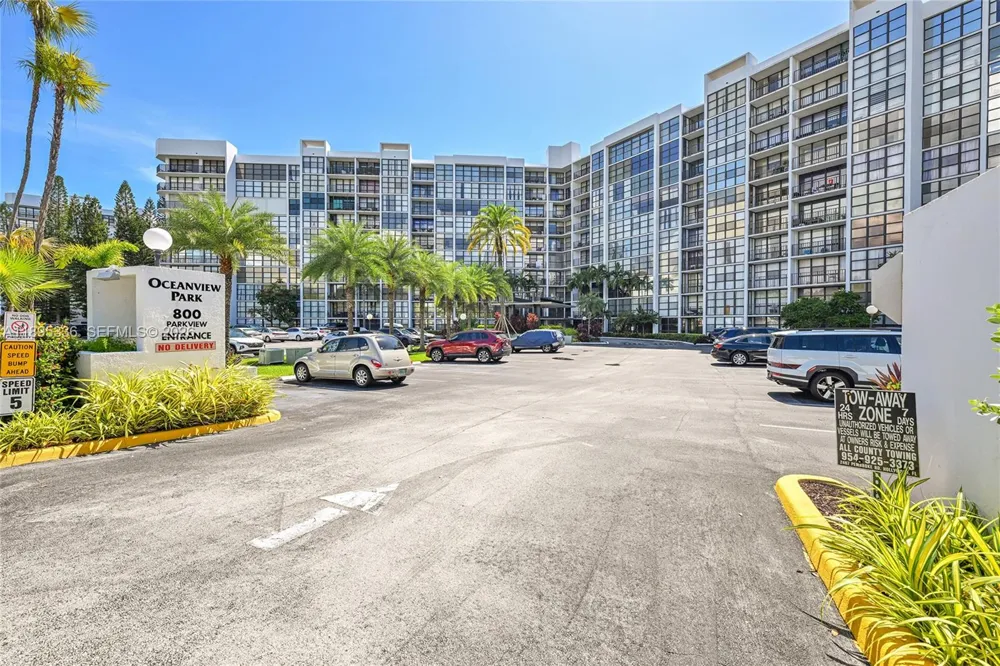 800 Parkview Dr #605 Hallandale Beach, FL 33009
