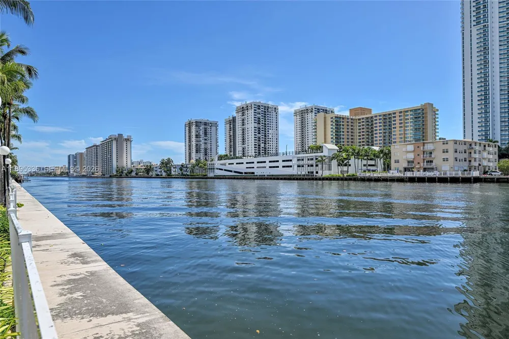 800 Parkview Dr #605 Hallandale Beach, FL 33009