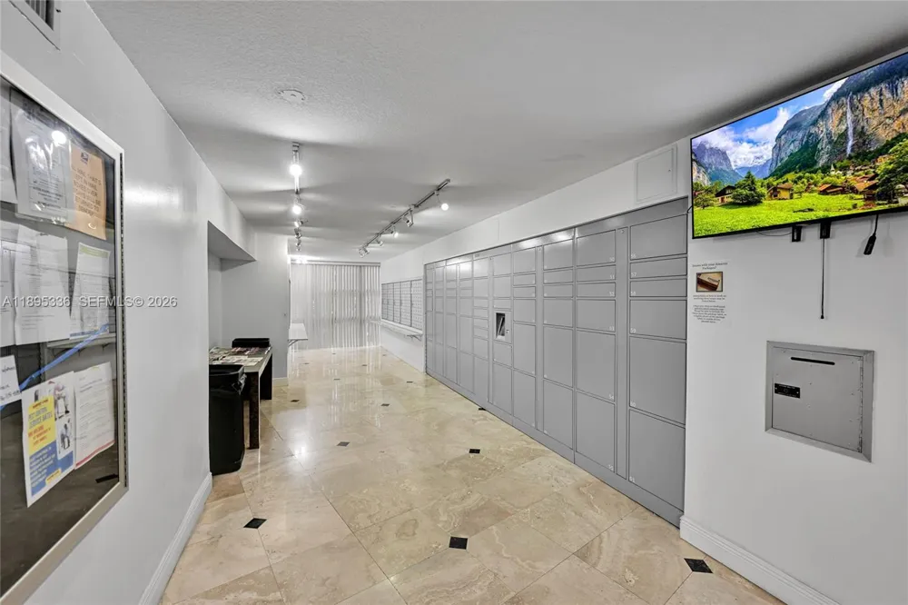 800 Parkview Dr #605 Hallandale Beach, FL 33009