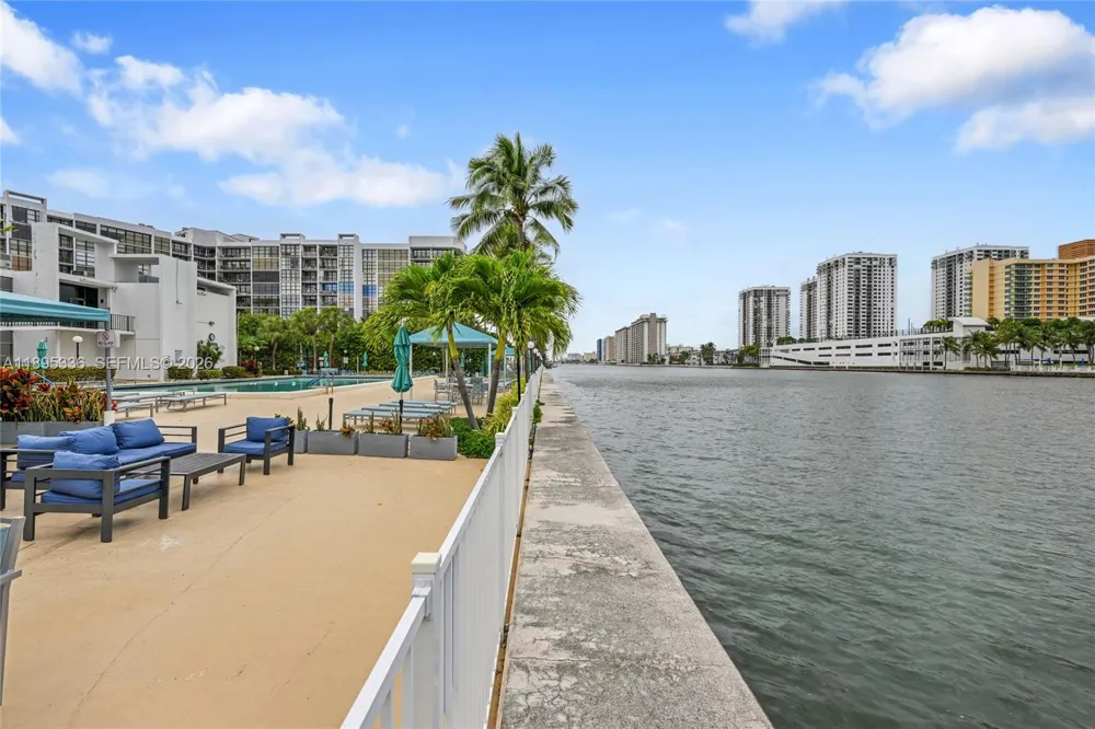 800 Parkview Dr #605 Hallandale Beach, FL 33009