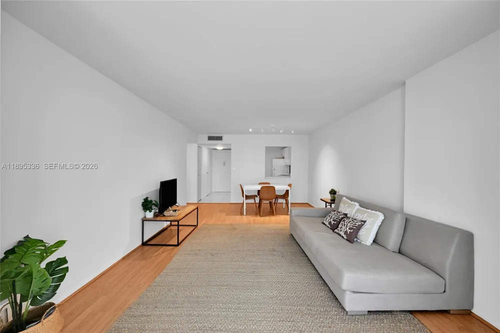 800 Parkview Dr #605 Hallandale Beach, FL 33009