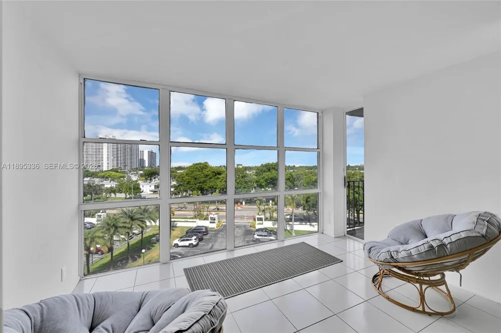 800 Parkview Dr #605 Hallandale Beach, FL 33009