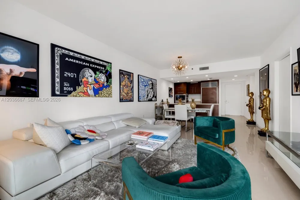 475 Brickell Ave #3214 Miami, FL 33131