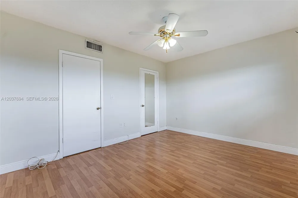 1100 W 35th St #23 Hialeah, FL 33012