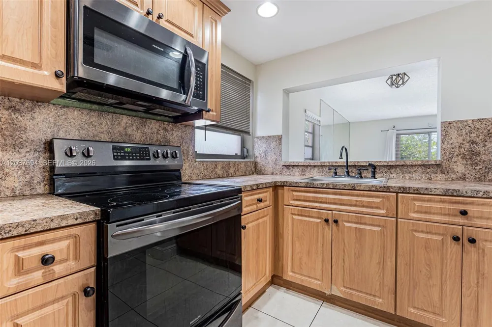 1100 W 35th St #23 Hialeah, FL 33012