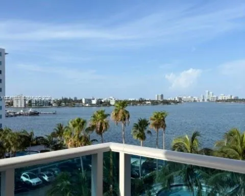 7501 E Treasure Dr #5J North Bay Village, FL 33141