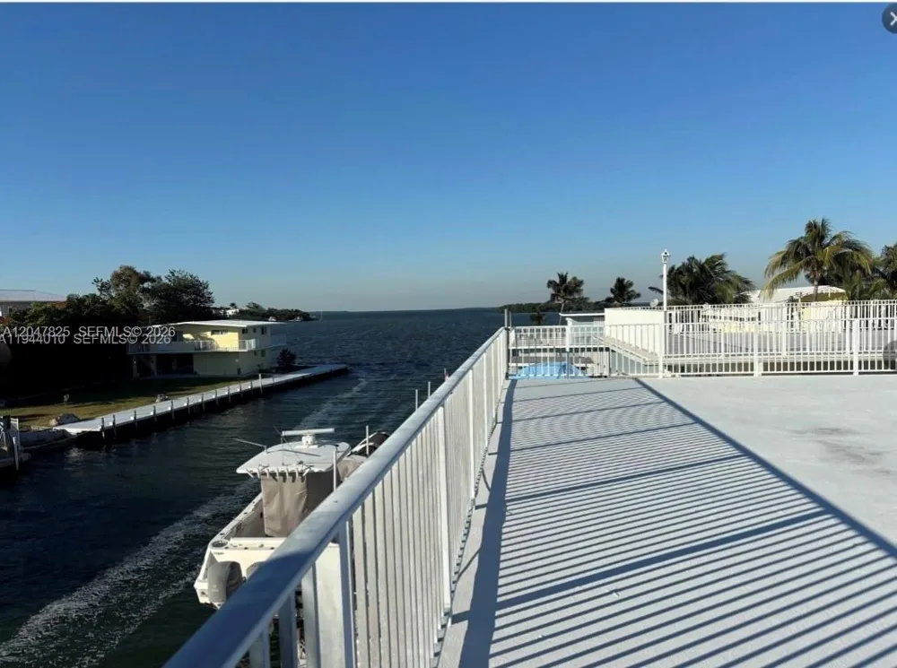 235 Anne Bonny Dr Key Largo, FL 33034