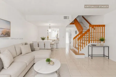 10014 Hammocks Blvd #204-4
