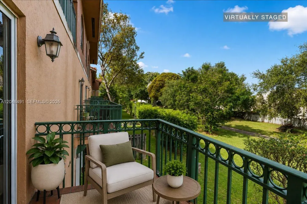 10014 Hammocks Blvd #204-4 Miami, FL 33196