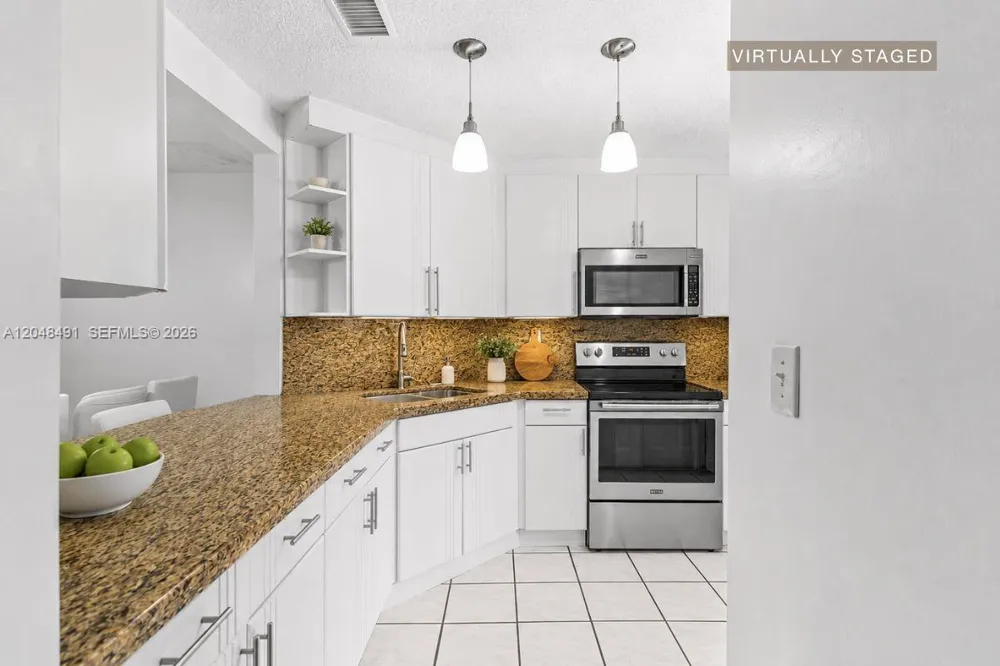 10014 Hammocks Blvd #204-4 Miami, FL 33196