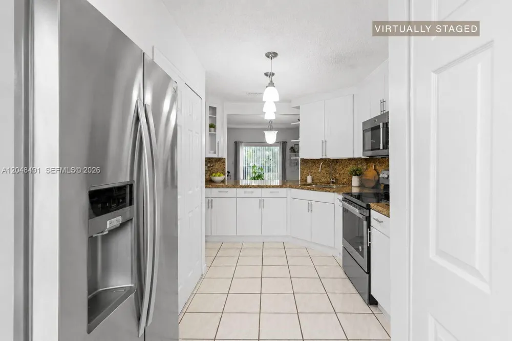 10014 Hammocks Blvd #204-4 Miami, FL 33196