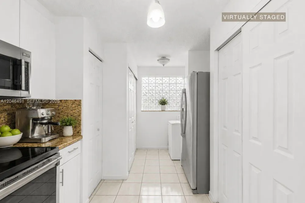 10014 Hammocks Blvd #204-4 Miami, FL 33196